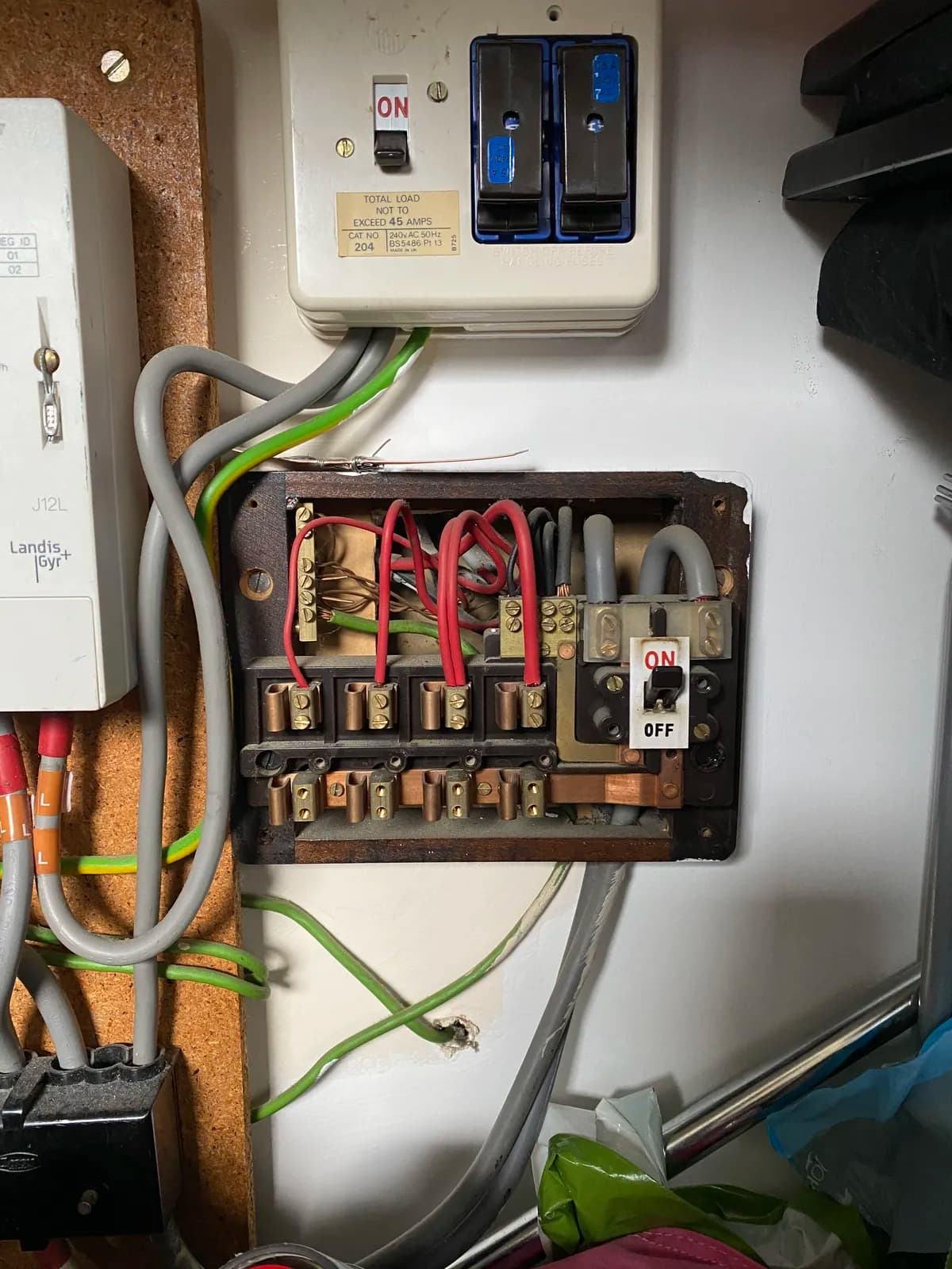 Older consumer unit opened during an EICR